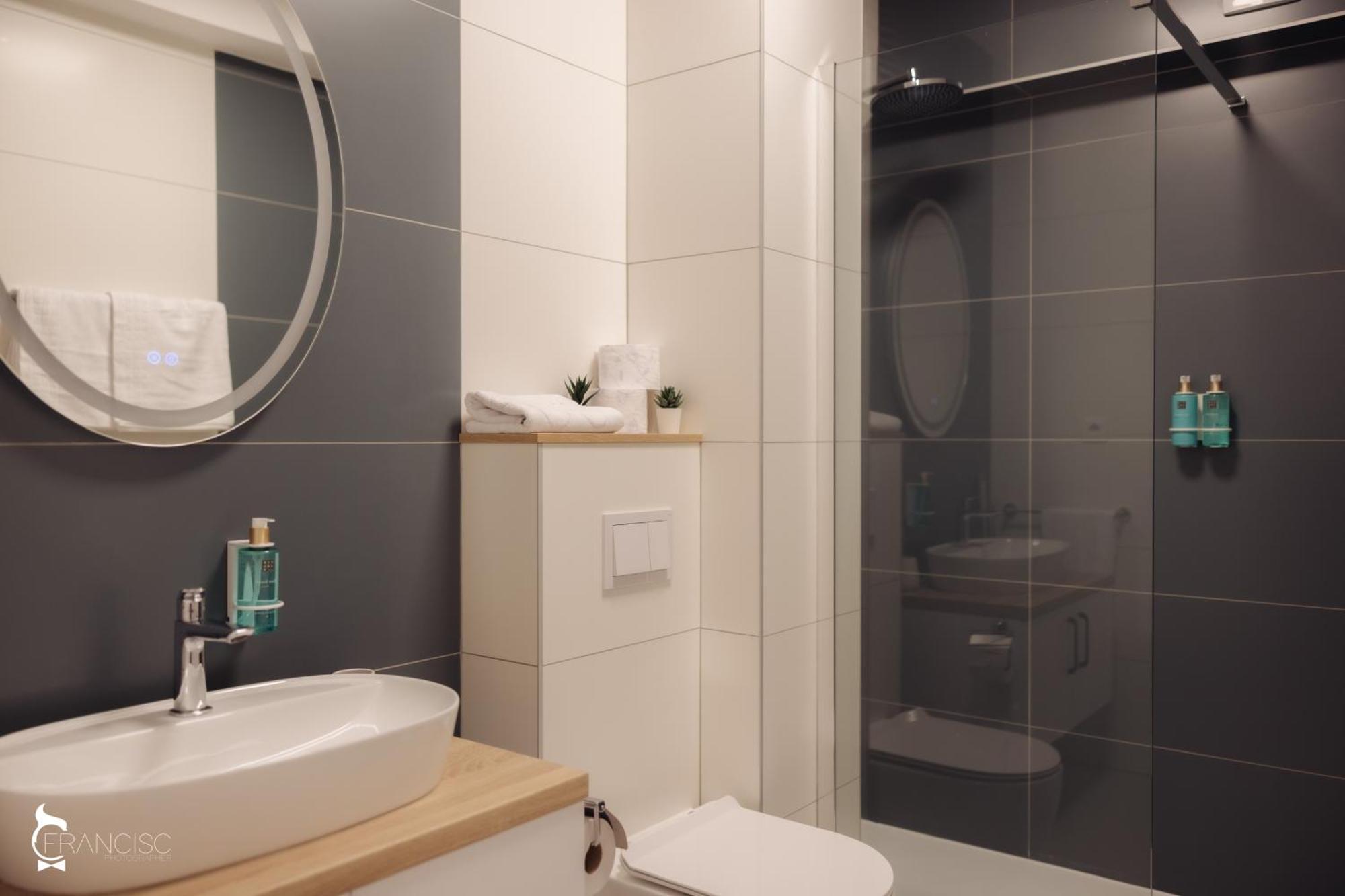 Zen Garden Apartments كلوج-نابوكا الغرفة الصورة